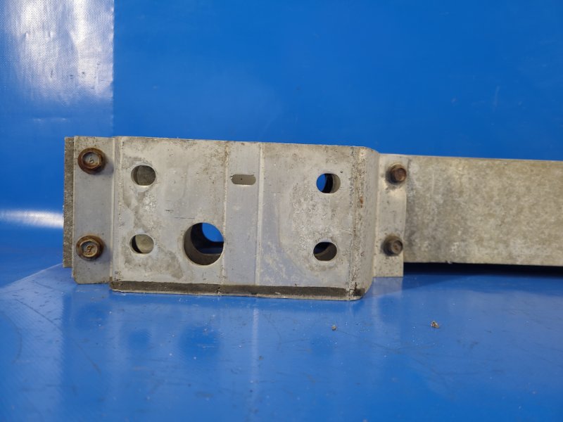 Усилитель заднего бампера IS250/350 13-20