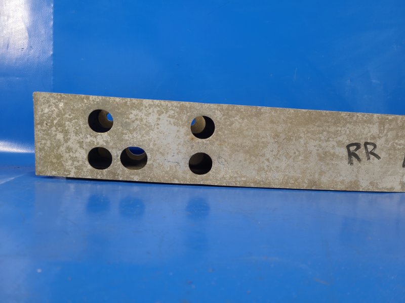 Усилитель заднего бампера GS350 GS300 05-11