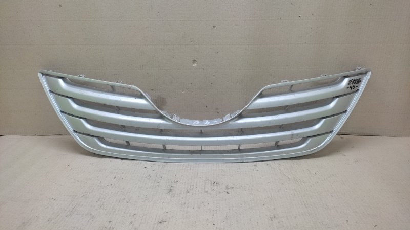 Решетка радиатора TOYOTA CAMRY 40 06-11 53111-06140-B0 Б/У
