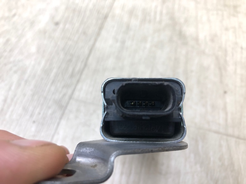 Датчик удара передний правый FORESTER SG 02-07