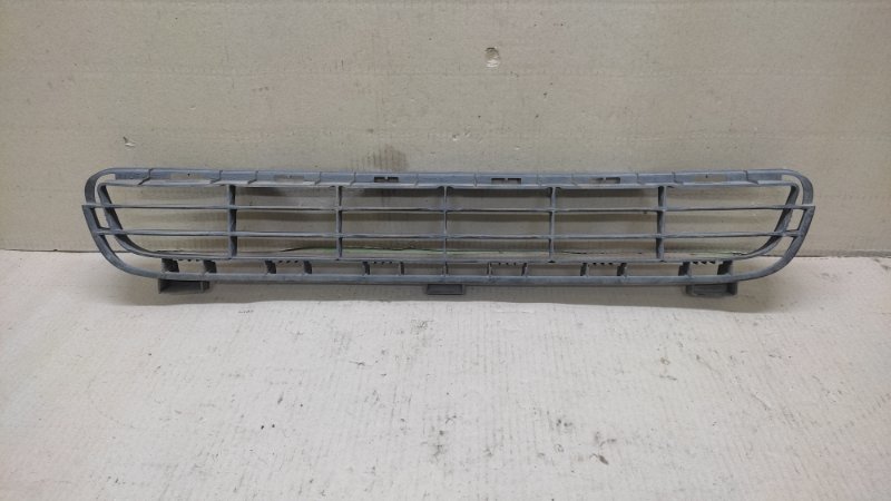 Решетка переднего бампера TOYOTA CAMRY 40 06-11