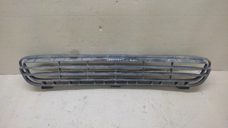 Решетка переднего бампера CAMRY 40 06-11 Решетка переднего бампера CAMRY 40 06-11
