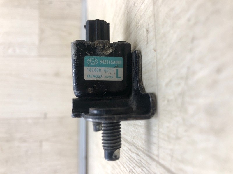 Датчик удара передний левый FORESTER SG 02-07