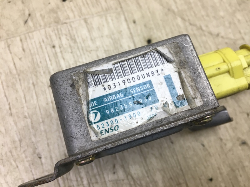 Датчик удара левый FORESTER SG 02-07 SG