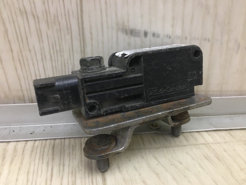 Датчик удара ELANTRA XD 00-06