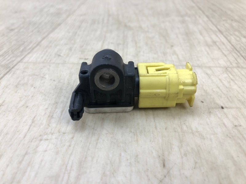 Датчик удара задний левый PATHFINDER R52 12-21