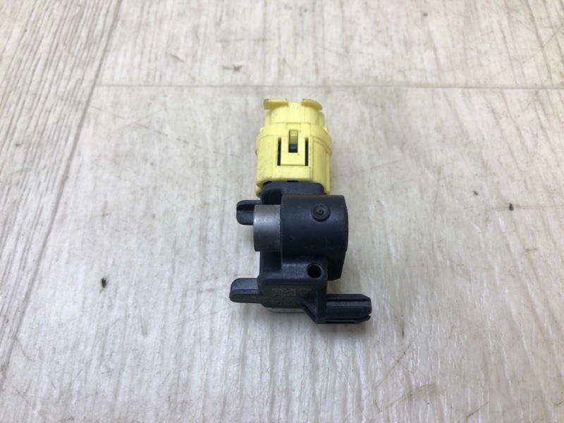 Датчик удара задний левый NISSAN PATHFINDER R52 12-21