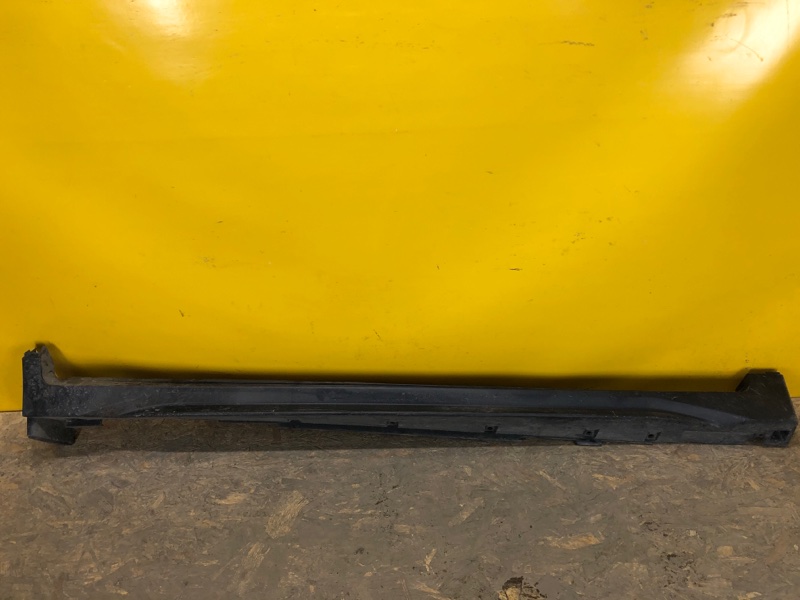 Накладка порога наружная правая NISSAN X-TRAIL/ROGUE T32 13-20 76850-6FR0A Б/У
