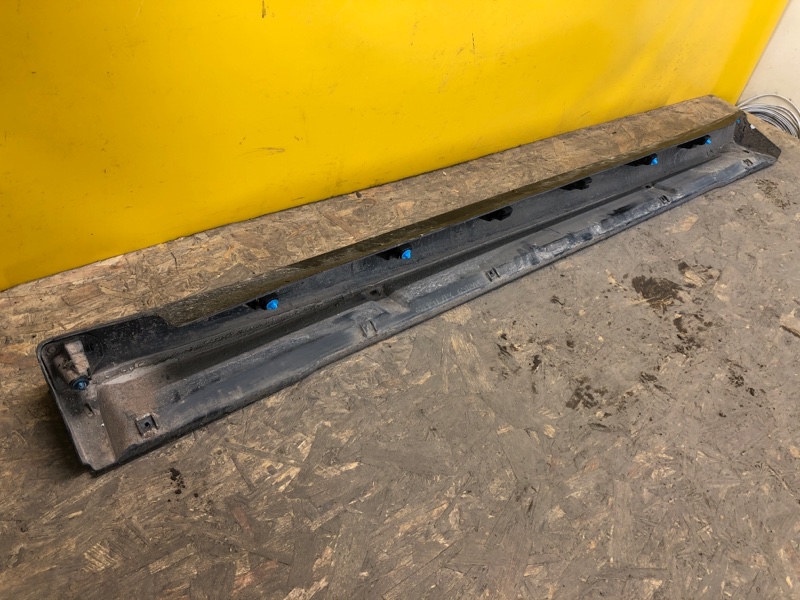 Накладка порога наружная правая MITSUBISHI OUTLANDER GF 12- Накладка порога наружная правая MITSUBISHI OUTLANDER GF 12-