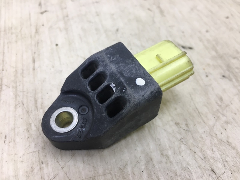 Датчик удара SUBARU IMPREZA 00-07 GD/GG