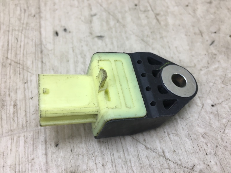 Датчик удара SIENNA 11-16 Датчик удара SIENNA 11-16