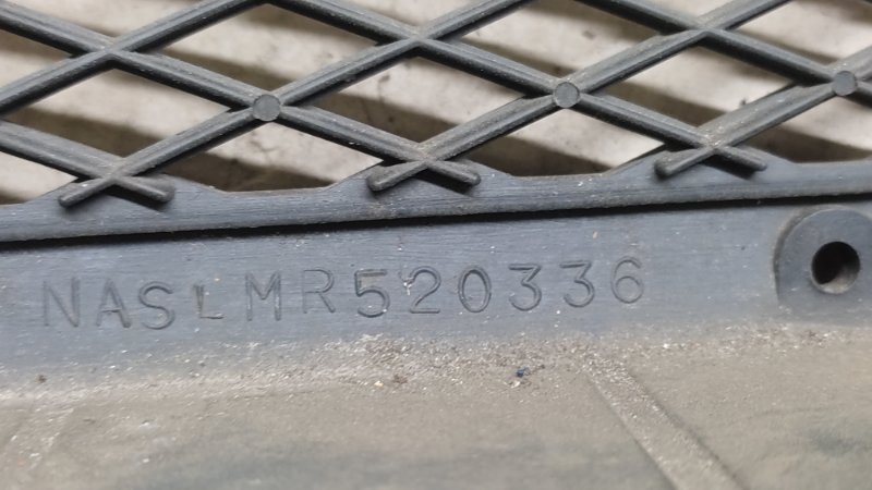 Решетка переднего бампера MITSUBISHI LANCER 4/5/6/7/8 88-02