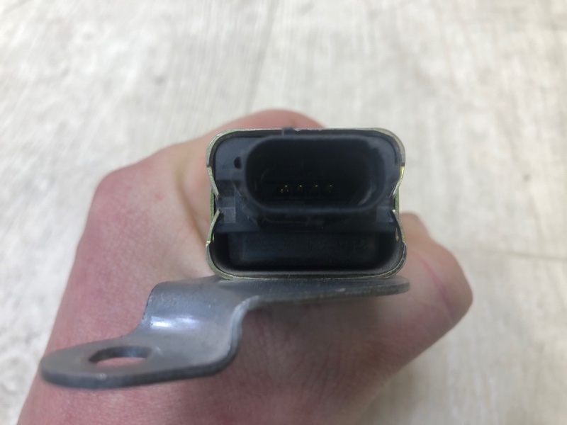 Датчик удара передний правый FORESTER SG 02-07