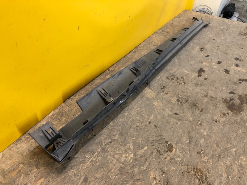 Накладка порога наружная правая HONDA CRV 02-06