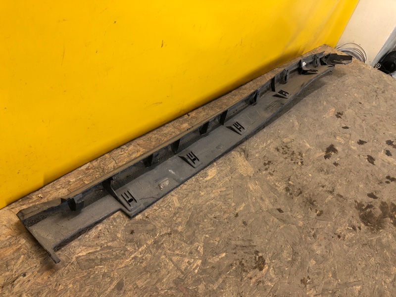 Накладка порога наружная правая CRV 02-06