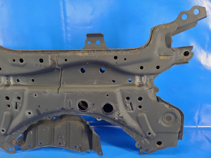 Балка передней подвески TOYOTA COROLLA E16 13-