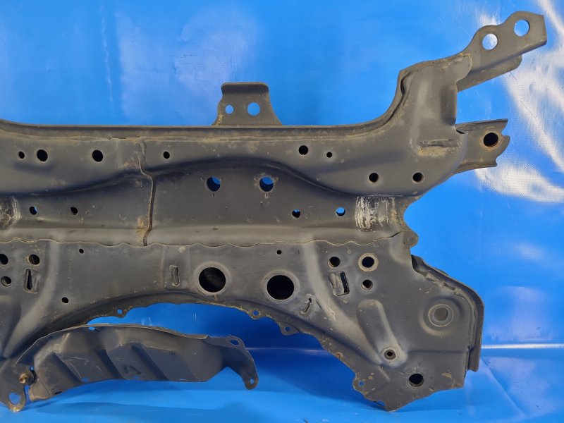 Балка передней подвески TOYOTA AURIS 13-18