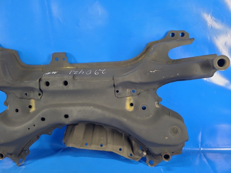 Балка передней подвески AURIS 13-18