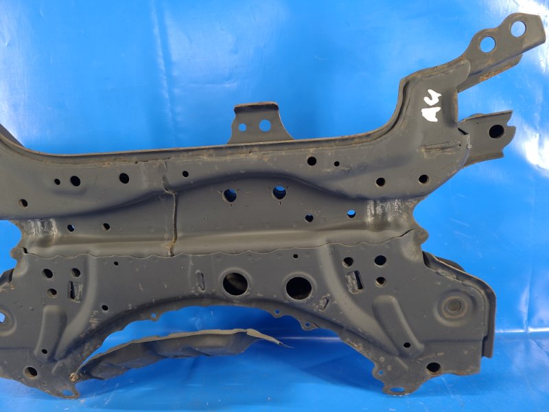 Балка передней подвески TOYOTA AURIS 13-18