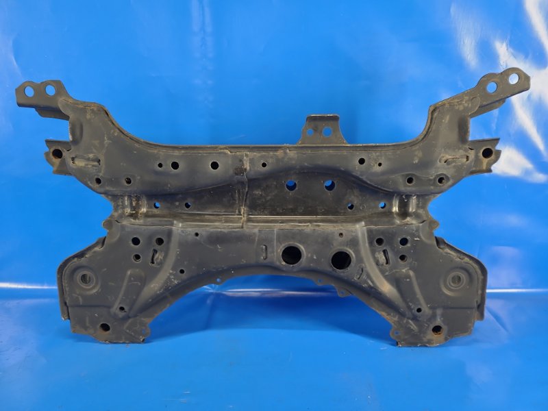 Балка передней подвески TOYOTA COROLLA E16 13- 51201-02102 Б/У