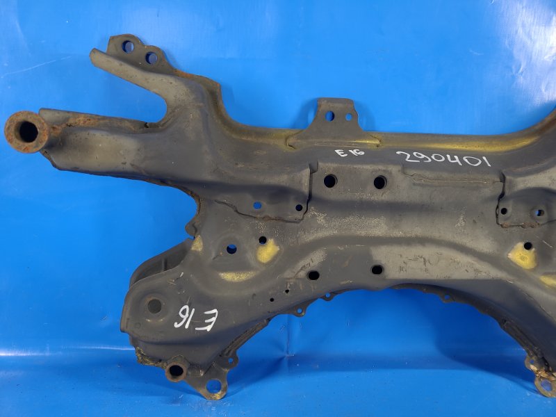 Балка передней подвески COROLLA E16 13-