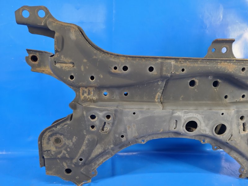 Балка передней подвески COROLLA E16 13-