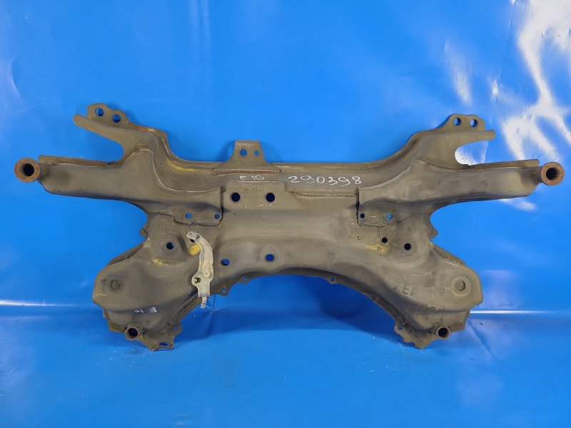 Балка передней подвески COROLLA E16 13-