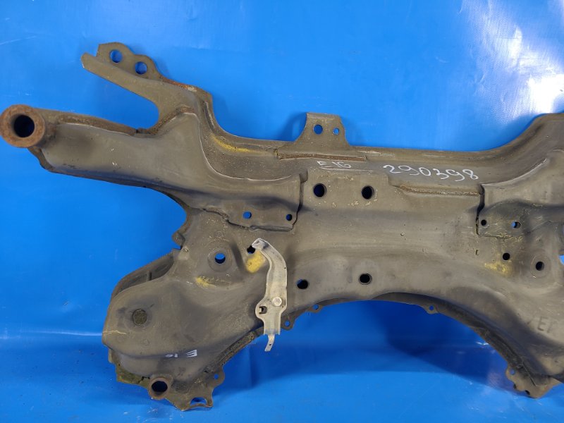 Балка передней подвески COROLLA E16 13-