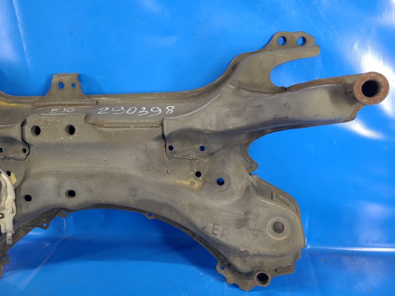 Балка передней подвески COROLLA E16 13-