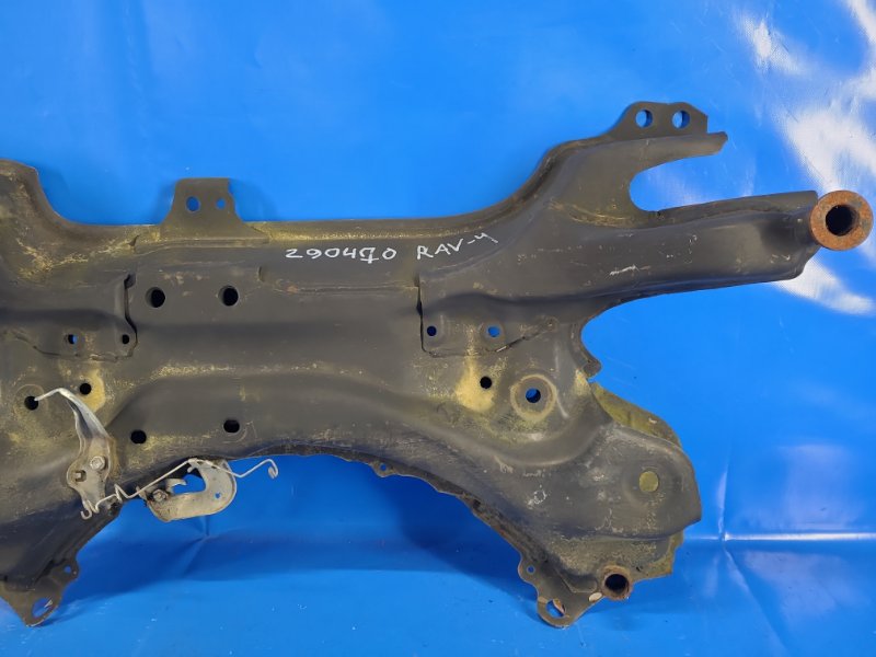 Балка передней подвески RAV4 05-12