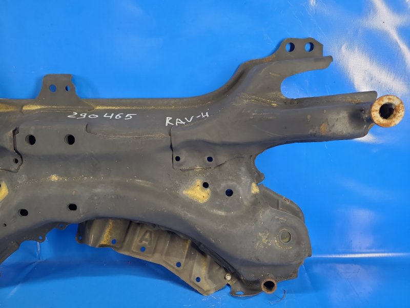 Балка передней подвески RAV4 05-12
