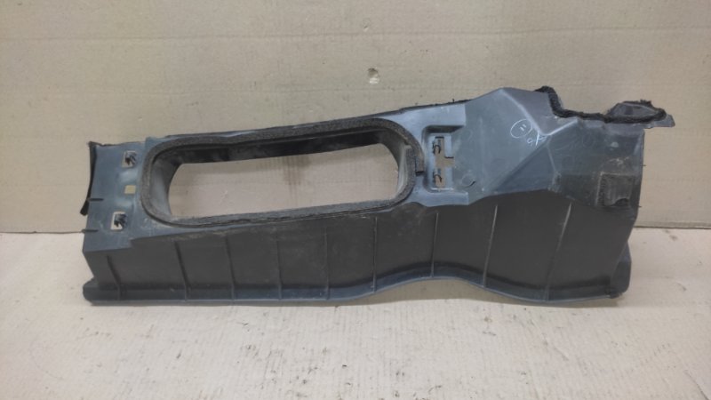 Воздухозаборник RAV4 05-12