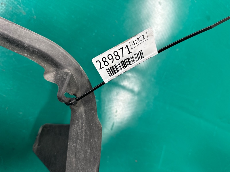 Кронштейн противотуманной фары правый CX-9 06-16 2007 3.7