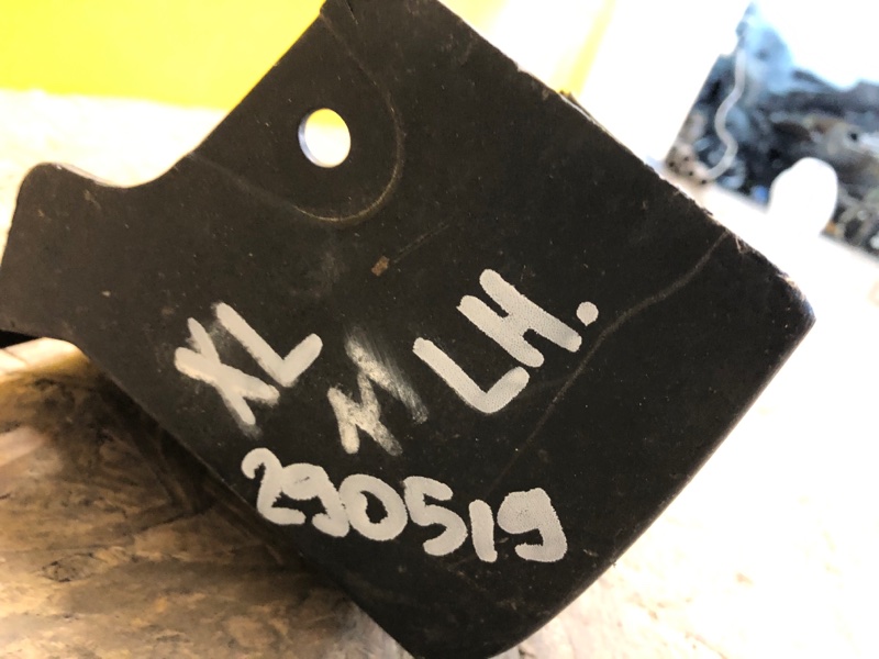 Накладка порога наружная левая OUTLANDER XL 05-13 Накладка порога наружная левая OUTLANDER XL 05-13