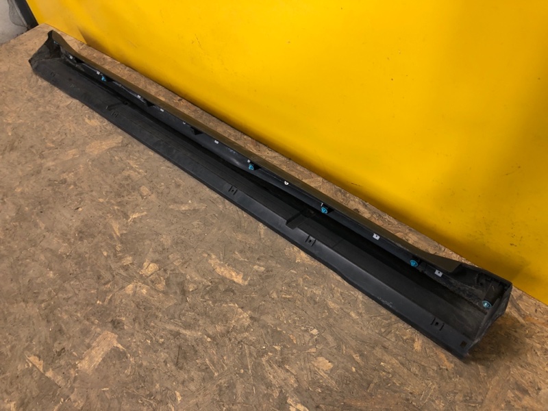 Накладка порога наружная левая OUTLANDER XL 05-13 Накладка порога наружная левая OUTLANDER XL 05-13