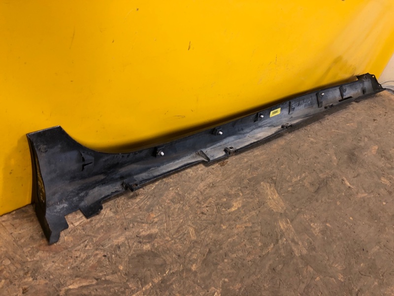 Накладка порога наружная левая LEAF 18-