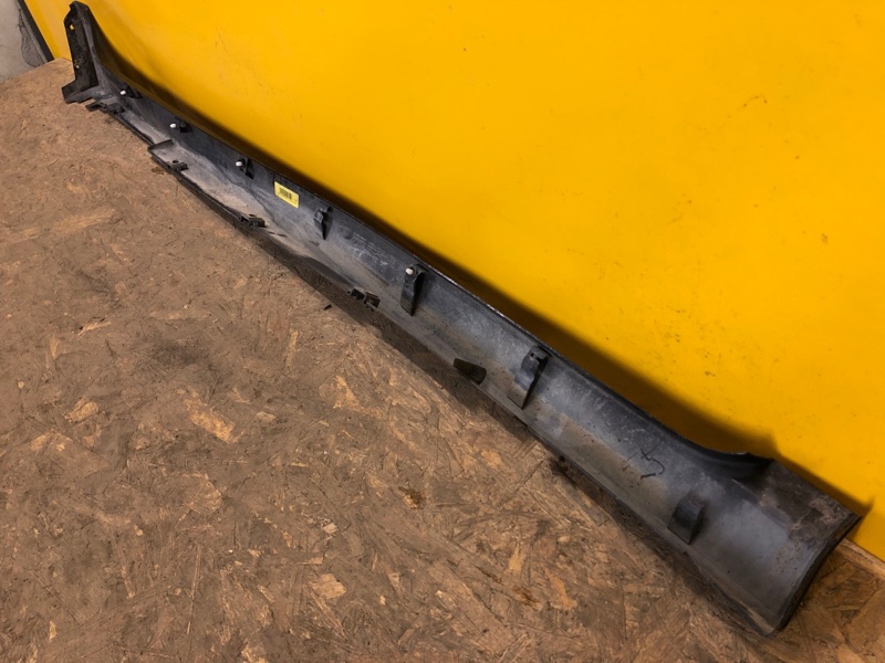 Накладка порога наружная левая LEAF 18-