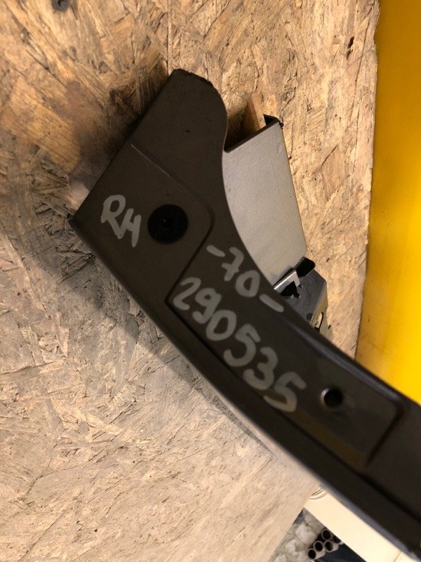 Накладка порога наружная правая CAMRY 70 17- Накладка порога наружная правая CAMRY 70 17-