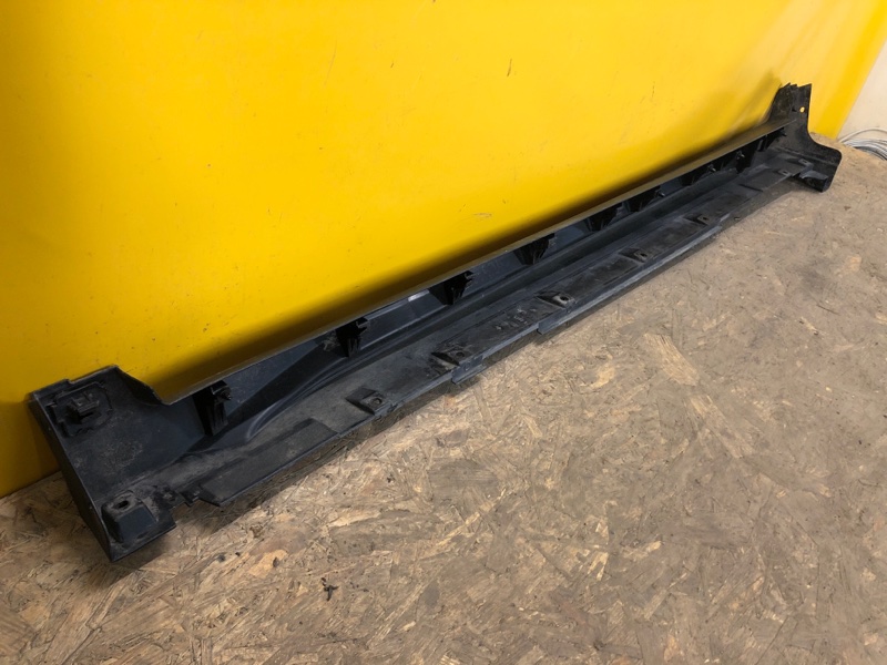 Накладка порога наружная правая NISSAN X-TRAIL/ROGUE T32 13-20