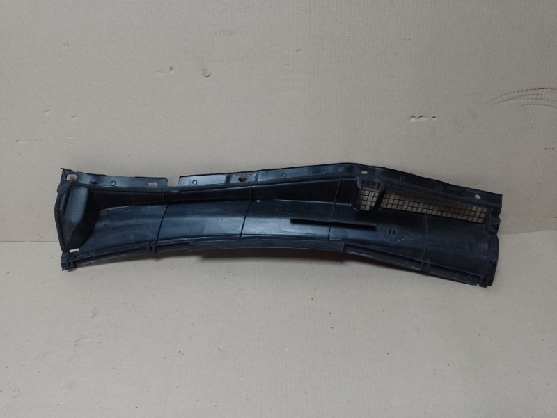 Пластик под лобовое стекло / Жабо правый TRIBECA B10 07-13 2008 3.6 EZ36