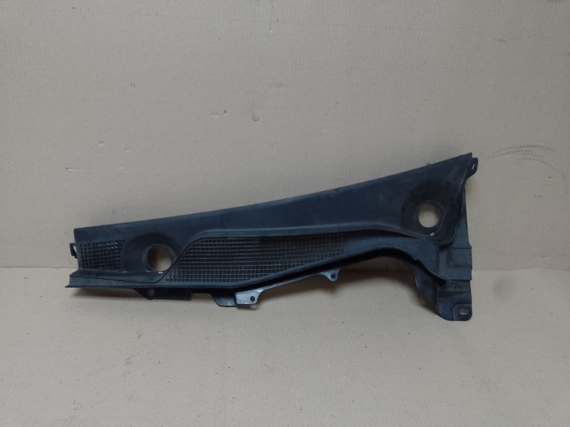 Пластик под лобовое стекло / Жабо левый INFINITI M35/M45 04-10 66863-EH100 Б/У