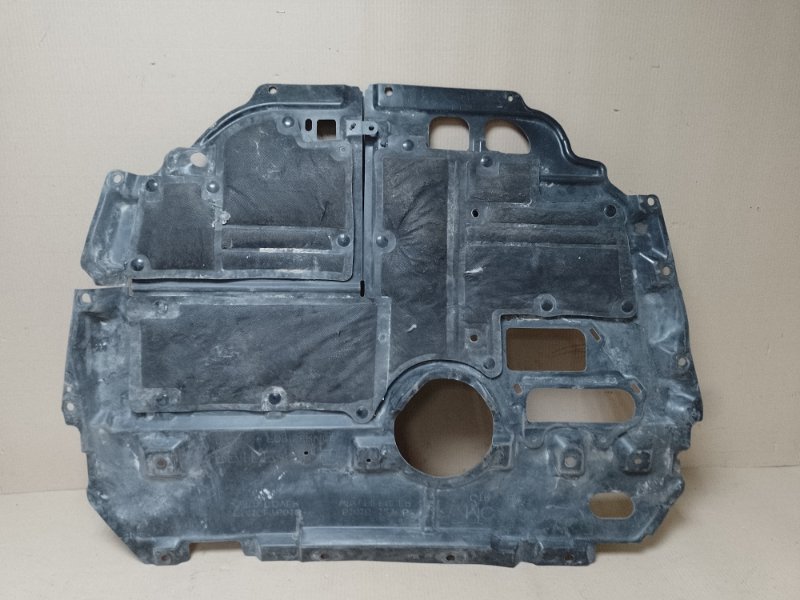 Защита двигателя CT200 11-17 2013 1.8 2ZRFXE Защита двигателя CT200 11-17 2013 1.8 2ZRFXE