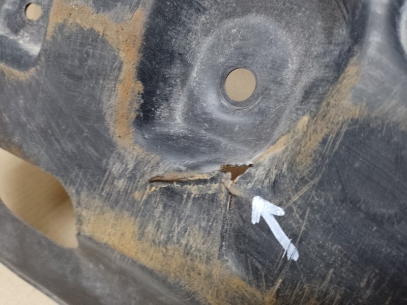 Защита двигателя CT200 11-17 2013 1.8 2ZRFXE Защита двигателя CT200 11-17 2013 1.8 2ZRFXE