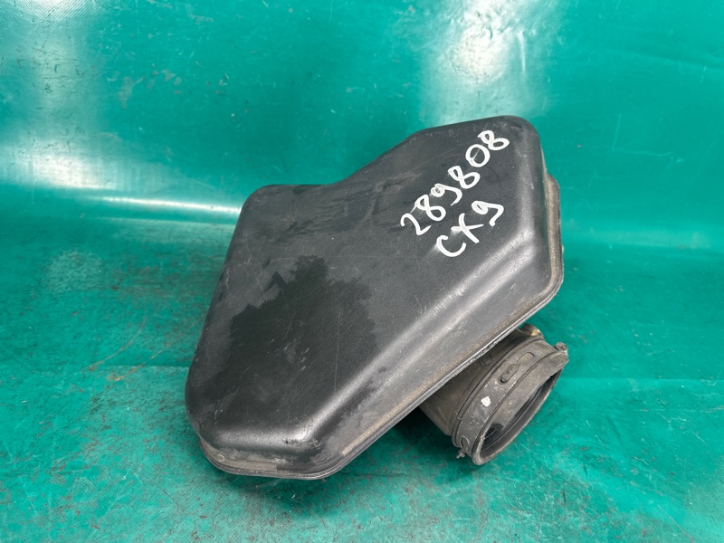 Патрубок воздушного фильтра CX-9 06-16 2007 3.7