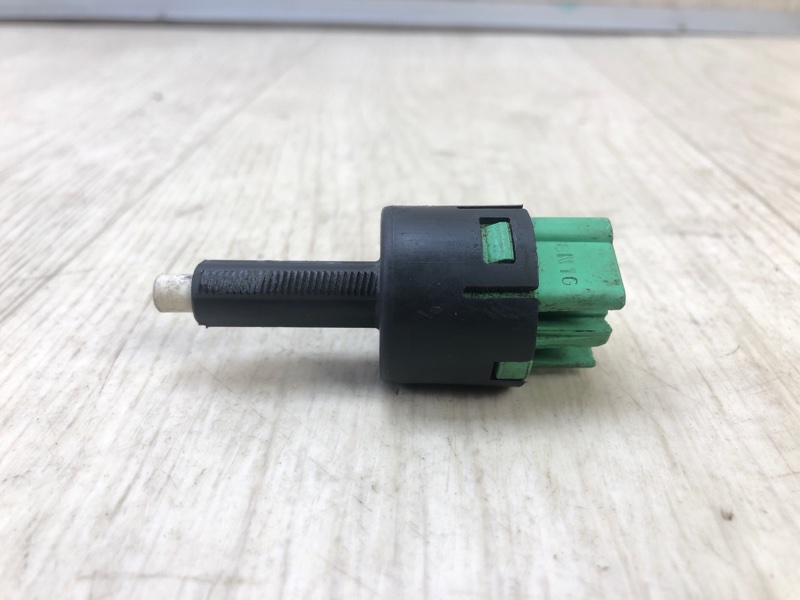 Датчик положения педали тормоза MITSUBISHI OUTLANDER XL 05-13 8614A049 Б/У