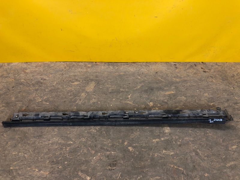 Накладка порога наружная левая MAZDA CX-7 06-12 EG2151P50 Б/У