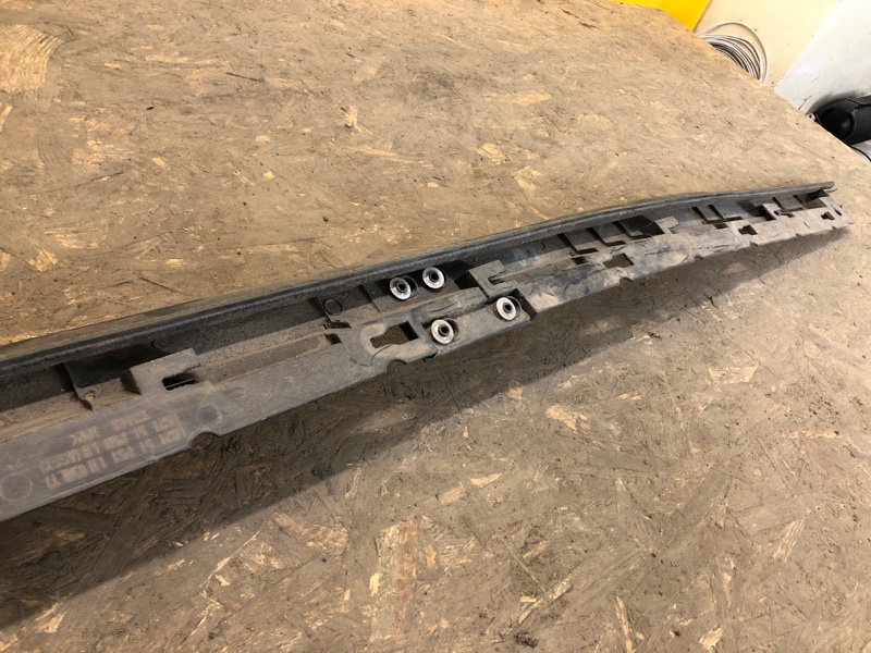 Накладка порога наружная левая CX-7 06-12