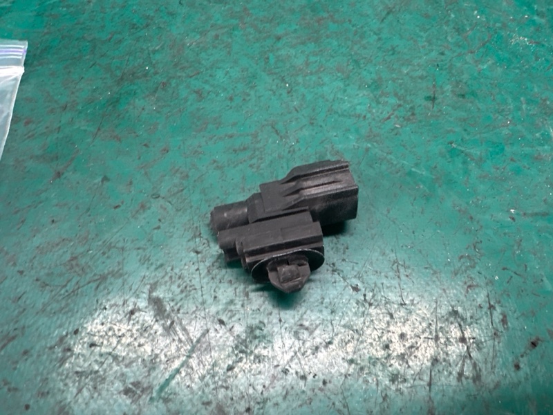 Запчасть датчик температуры наружного воздуха MAZDA CX-9 06-16 2007 3.7 L206-61-764A Б/У Датчик температуры наружного воздуха MAZDA CX-9 06-16 2007 3.7 L206-61-764A Б/У