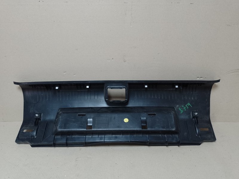 Накладка панели багажника внутренняя JETTA USA 10-17 2011 2.5