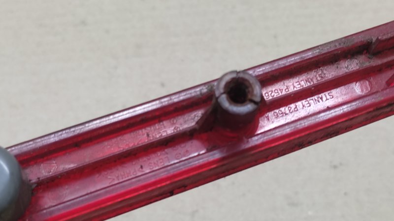 Катафот R правый задний правый MAZDA 3 BK 03-08 Седан 2.0